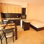Menada Grand Kamelia 아파트 써니비치