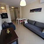 Menada Grand Kamelia 아파트 *