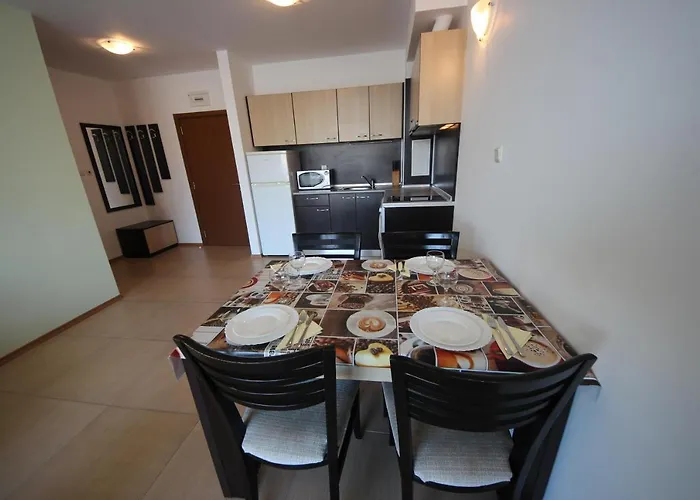 Menada Grand Kamelia * Slăntjev Brjag