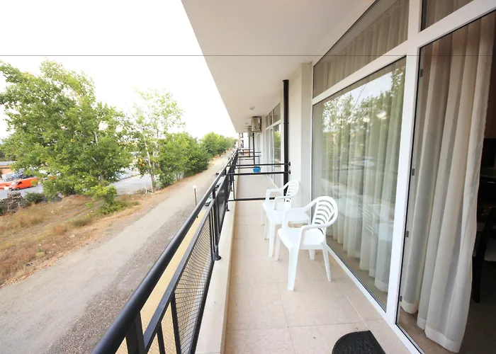 Menada Grand Kamelia Lägenhet