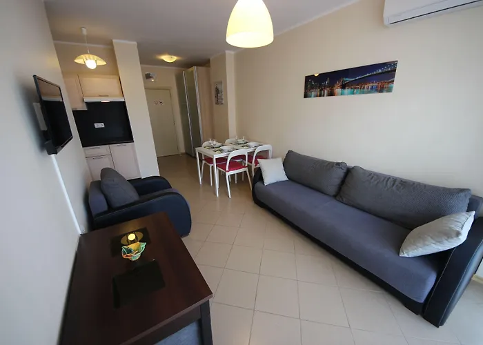 Menada Grand Kamelia Lägenhet *