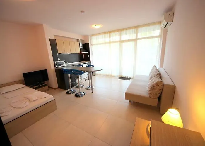 Menada Grand Kamelia Lägenhet Slăntjev Brjag