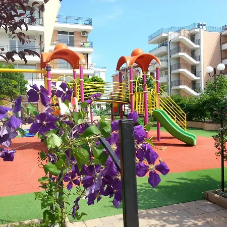 Menada Grand Kamelia Lejlighed *