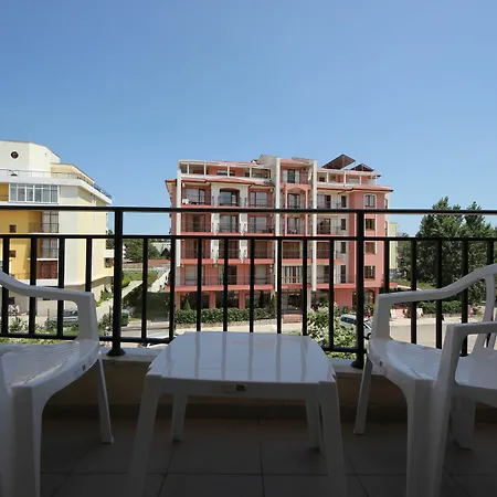 Menada Grand Kamelia Apartment *