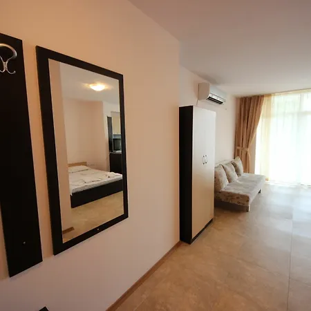 Menada Grand Kamelia Apartment *