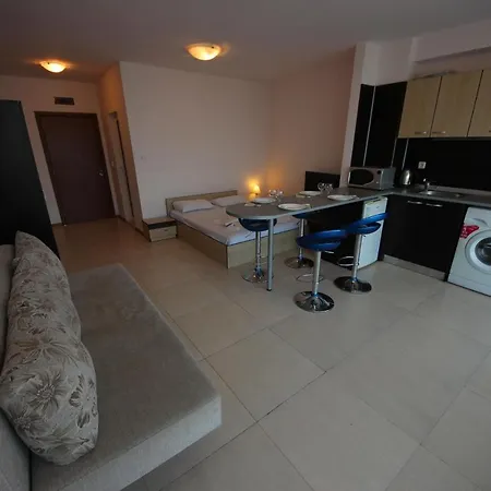 Apartment Menada Grand Kamelia